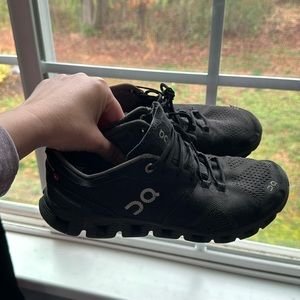 QC swiss engineering black size 8.5